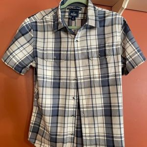 Old Navy men’s short sleeve plaid shirt